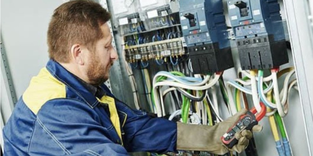Unlocking Industrial Efficiency: Control Panel Builders & System Integrators
